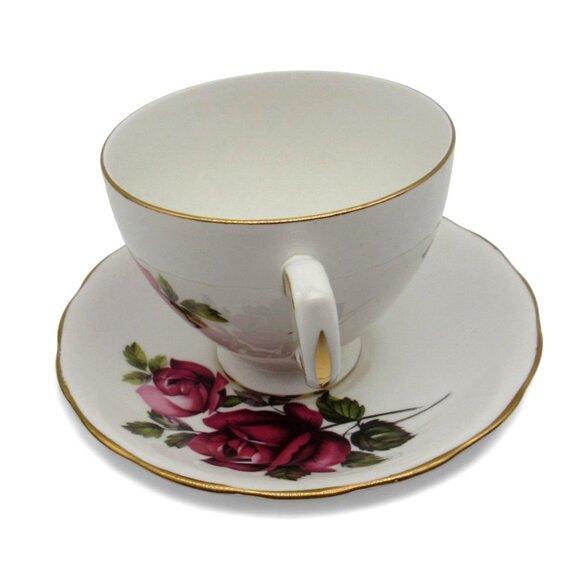 QUEEN ANNE Rose Pattern Tea Cup And Saucer Gold Trim England Vintage - Picture 2 of 10